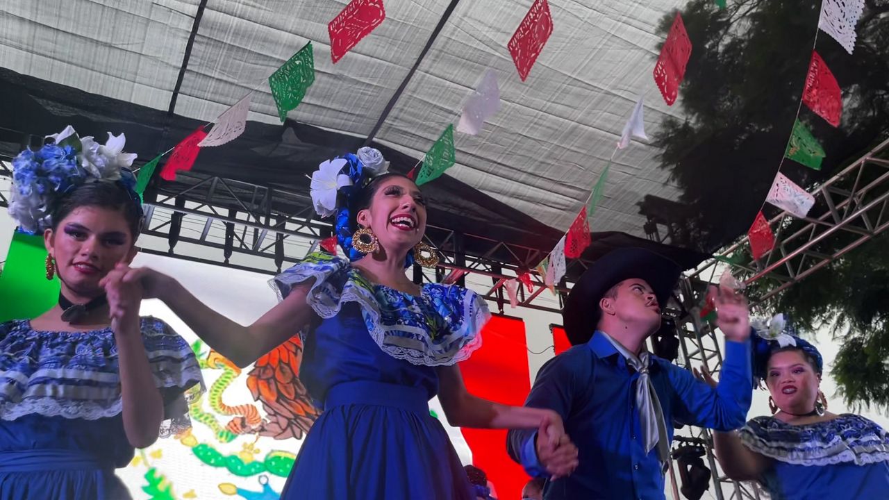 Ballet Folklorico Sueños y Esperanzas provides access